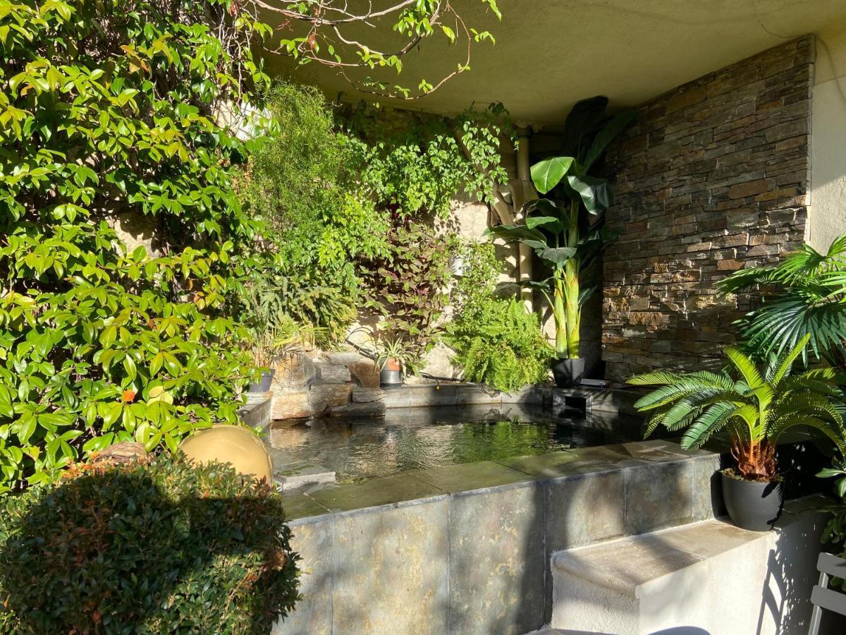 Bed and Breakfast Les Terrasses De Castelnau Esterno foto
