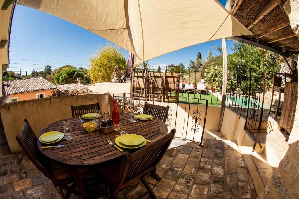 Bed and Breakfast Les Terrasses De Castelnau Esterno foto