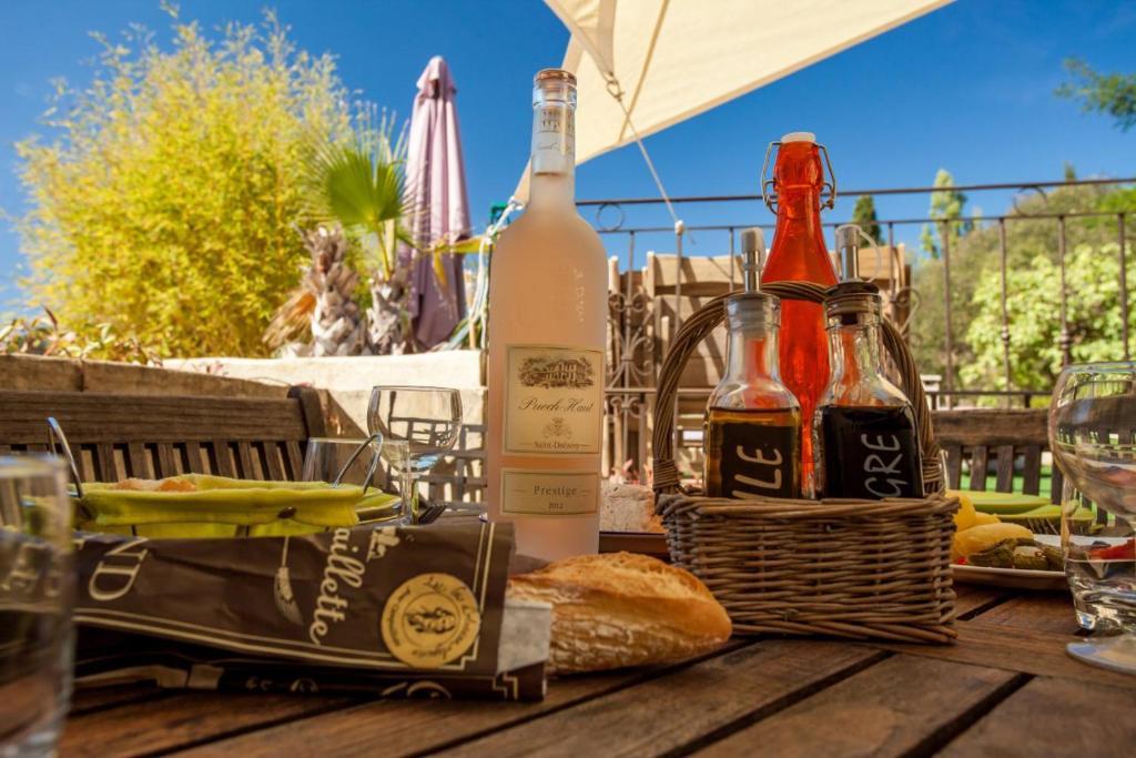 Bed and Breakfast Les Terrasses De Castelnau Esterno foto