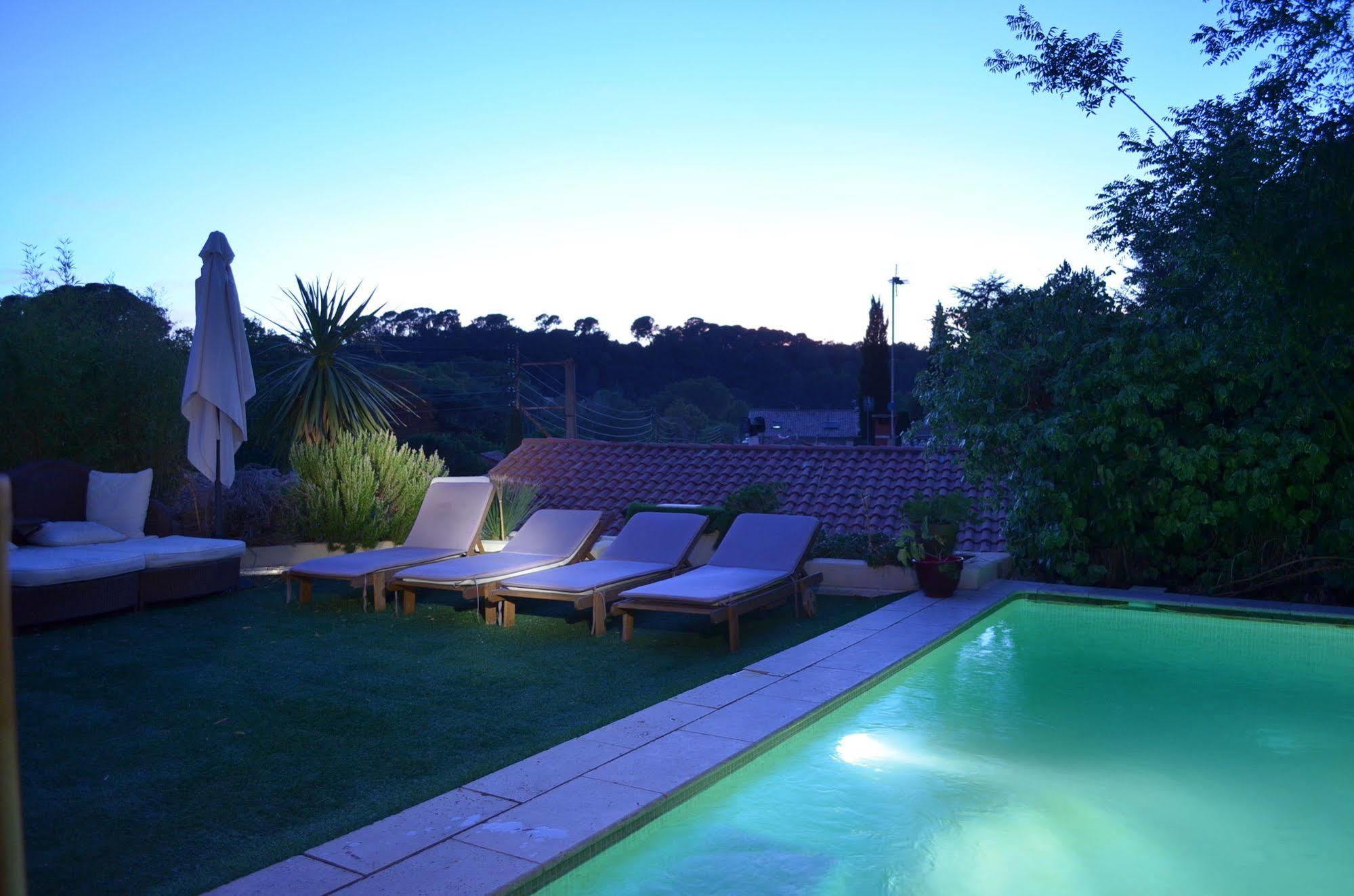 Bed and Breakfast Les Terrasses De Castelnau Esterno foto